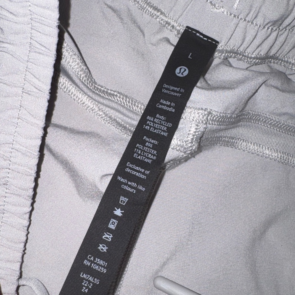 Lululemon Men's Light Gray Athletic Shorts 7” Inseam - Picture 3 of 4